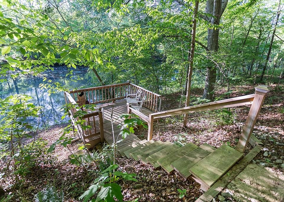 1st image of 259 Creekside Dr