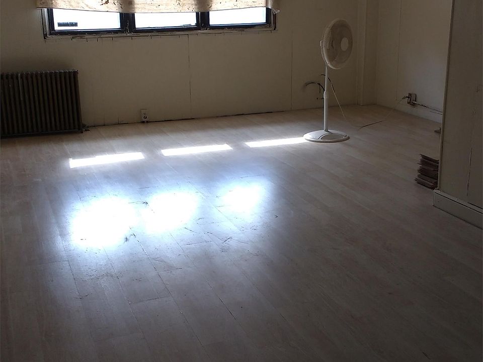 2nd image of 3611 Fairhaven Ave #1