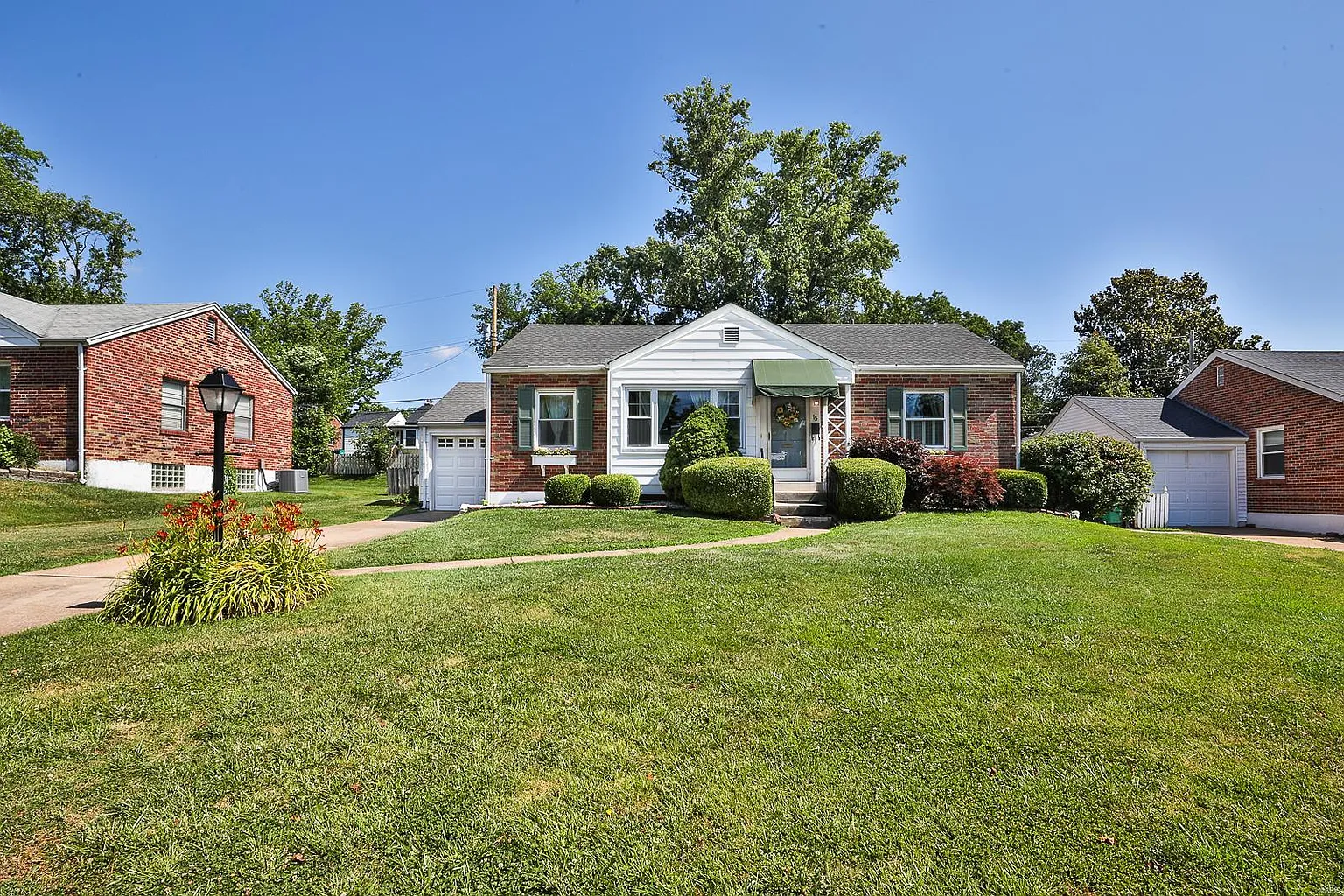 15 W Drake Ave photo 1