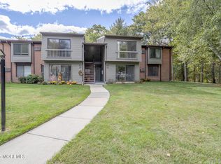 45 Western Reach, Red Bank, NJ 07701