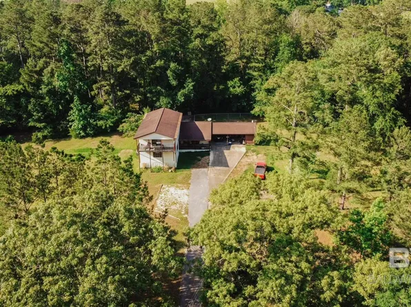 2300 Wolf Log Rd, Flomaton, AL 36441