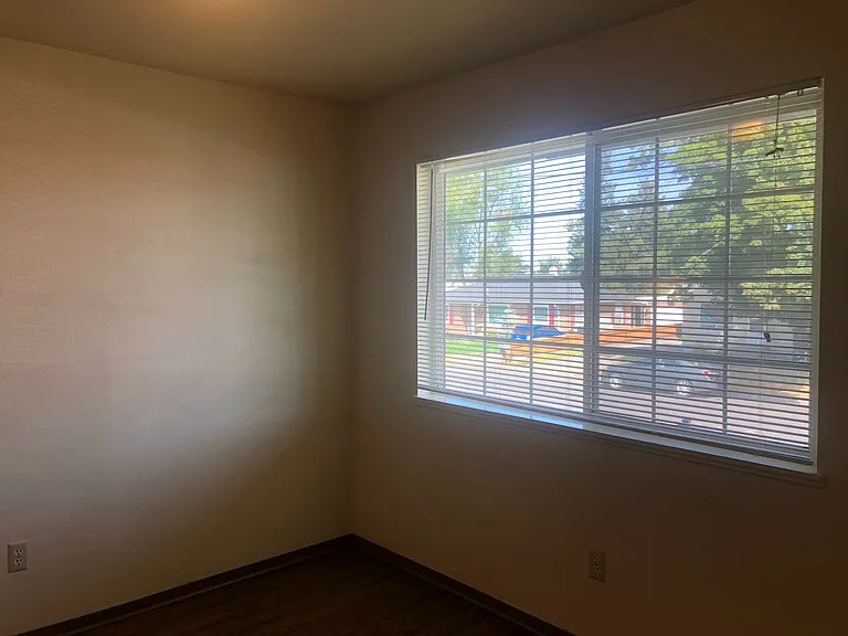 1005 SW Puff Ln — Photo 5