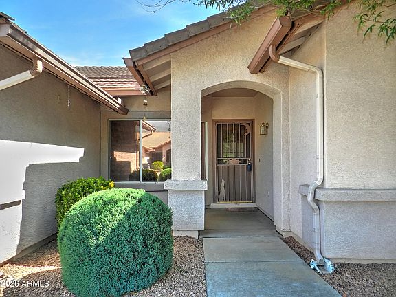4th image of 253 S MAVERICK Way