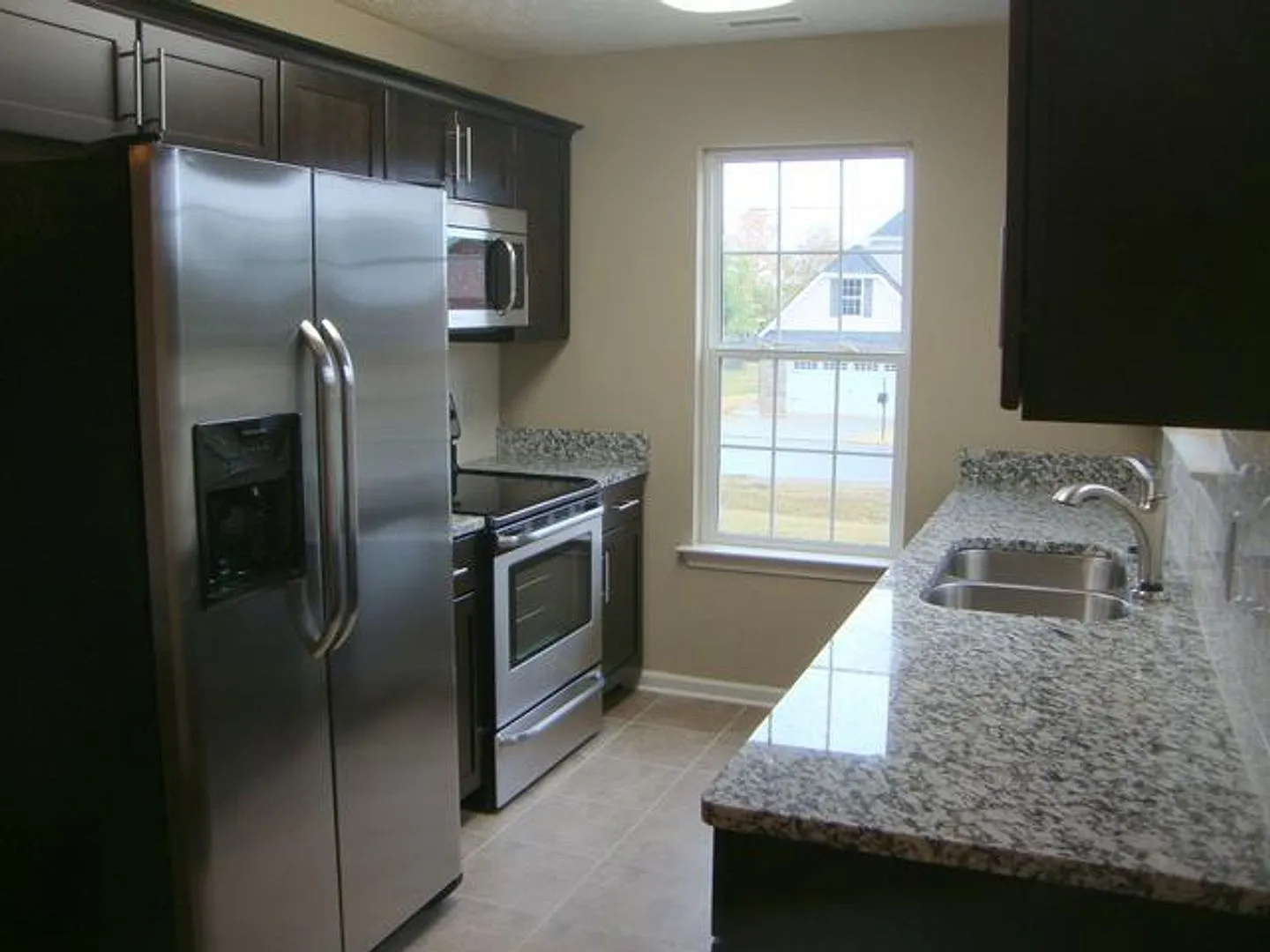 Updated 3BR Home in Smyrna Modern Upgrades, Garage & Spacious Yard — Photo 3