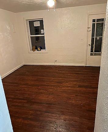 2nd image of 338 Elm Ct