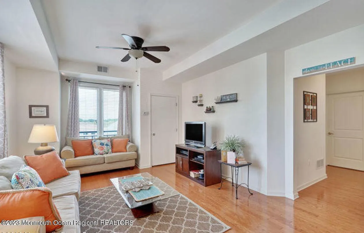 2 bed, $2,750 — Photo 2