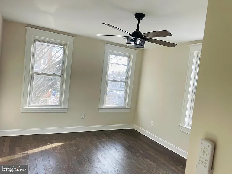 3600 Malden Ave #2 — Photo 5