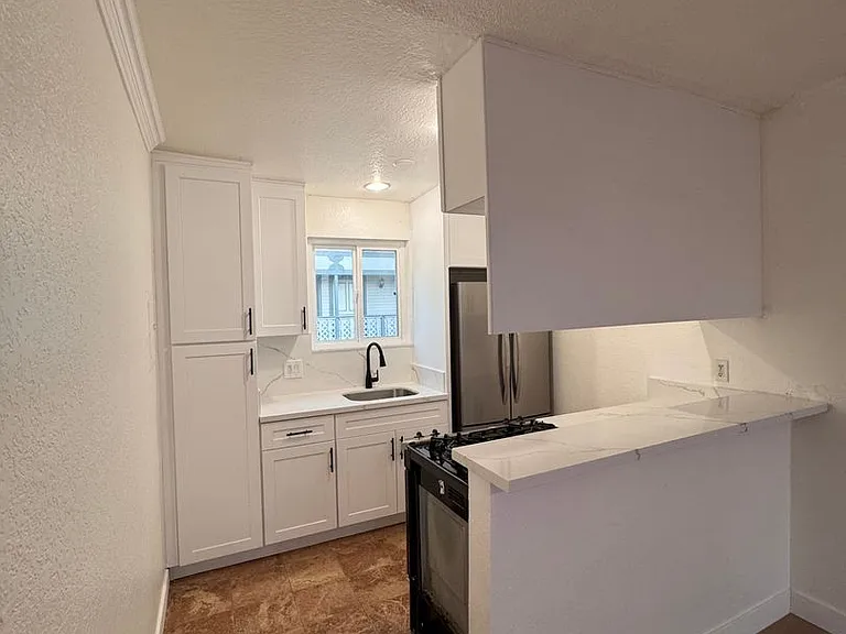 10635 Sherman Grove Ave — Photo 11