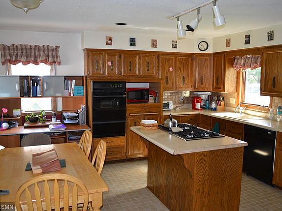 3rd image of 4406 Woodbine Ln N