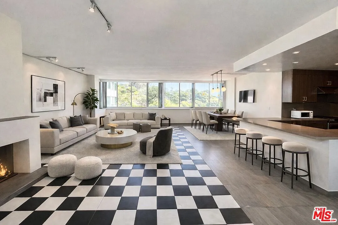 17350 W Sunset Blvd — Photo 1