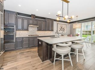 28 Fillmore Dr #45, Morristown, NJ 07960