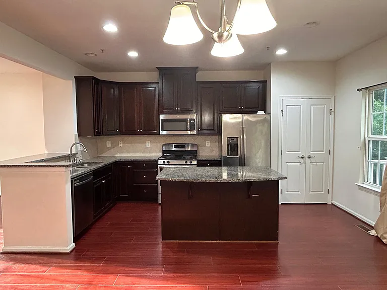 8071 Locust Mill St — Photo 4