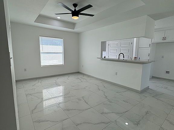 2nd image of 6696 Los Arboles