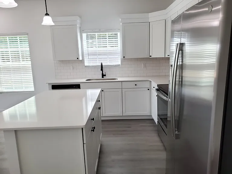 818 Berry Rd — Photo 13