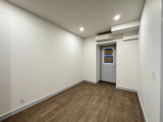 5th image of 64 W 107th St #C
