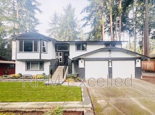 2605 Manorwood Dr, Puyallup, WA 98374