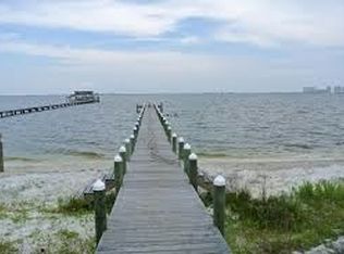 1961 Mooring Dr, Navarre, FL 32566