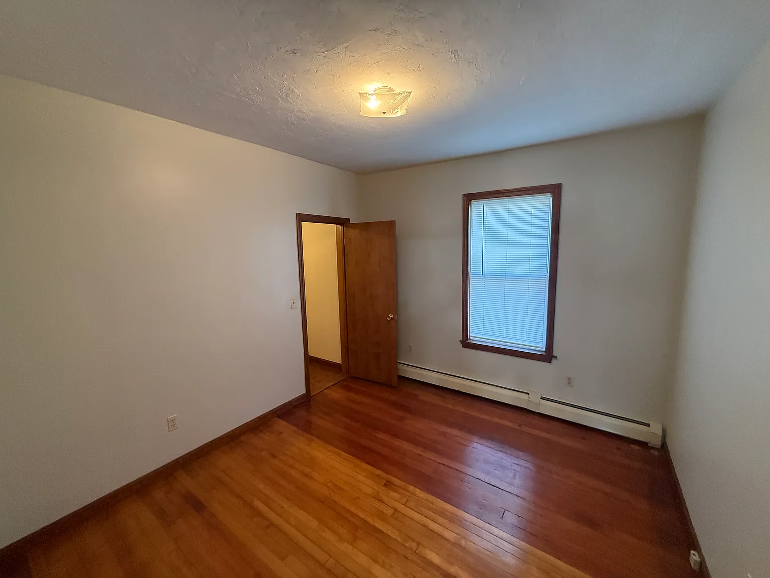 132 Coburn Ave — Photo 4