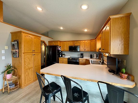 3rd image of 3001 9th Ave S