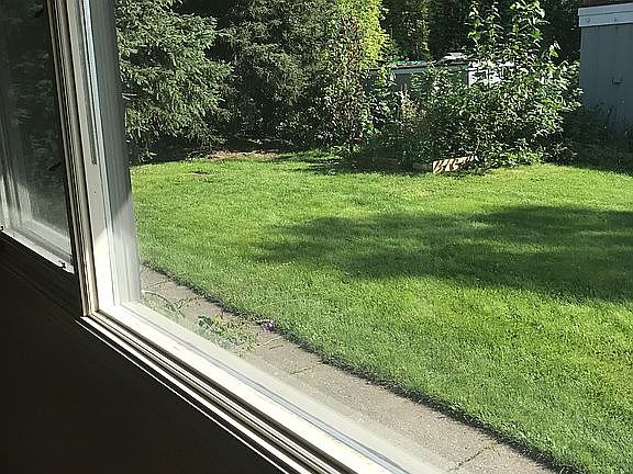 4th image of 637 W 18th Ave