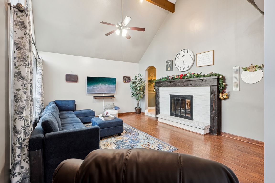 next background image