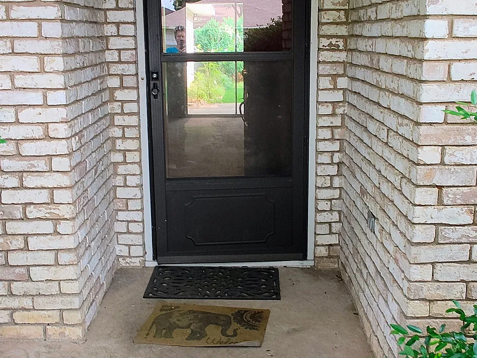 2512 Bengal Ln
