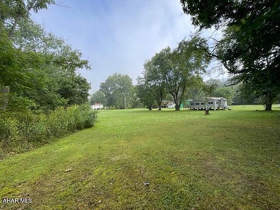 5th image of 292 Whispering Willow Ln