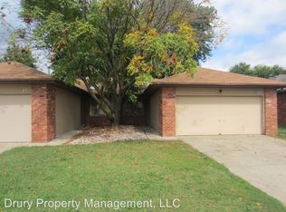 519 E Redwood St, Springfield, MO 65807