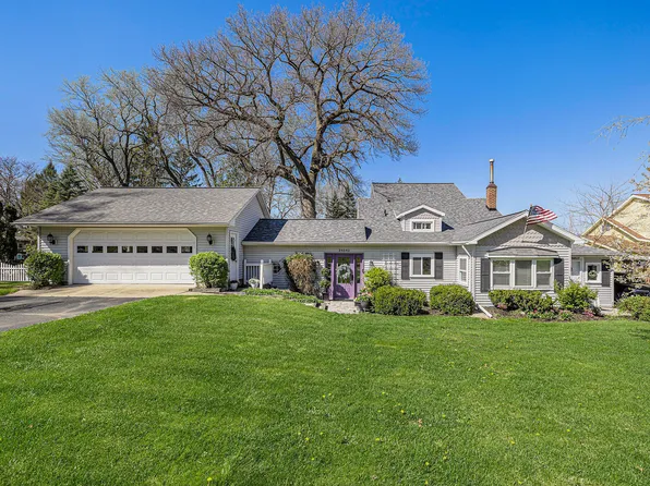 34542 Sharon Ave, Paw Paw, MI 49079