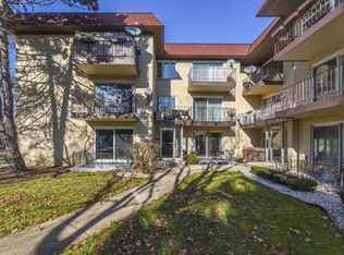 5219 N Potawatomie Ave UNIT 102, Chicago, IL