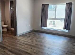 7040 Woodman Ave #207, Van Nuys, CA 91405