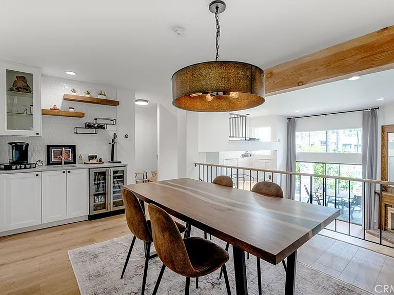 21500 Califa St — Photo 3