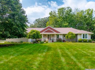 40 Oak Run Dr, Mason City, IA 50401