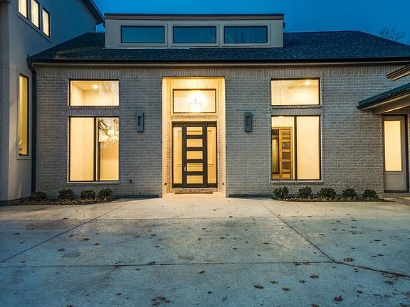 2nd image of 4077 Northlawn Dr