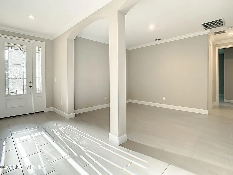 380 Brybar Dr — Photo 4