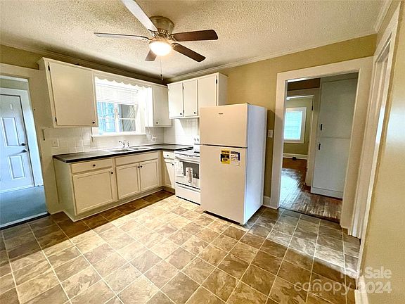 3rd image of 338 Magnolia St NW