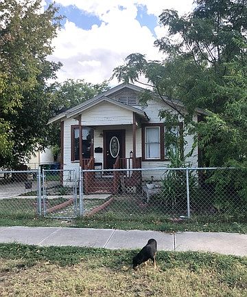 2nd image of 704 Virginia Blvd