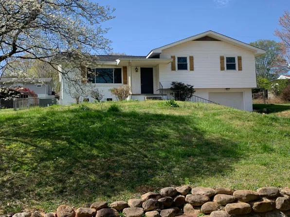 8913 Wooten Rd, Chattanooga, TN 37416