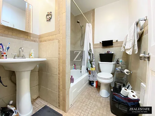 Rented by ZealEstate Group Inc | media 20