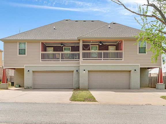 2nd image of 1346-1348 N Corsica Dr