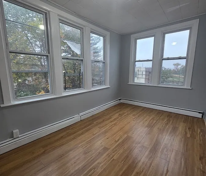 8 Garfield St — Photo 14