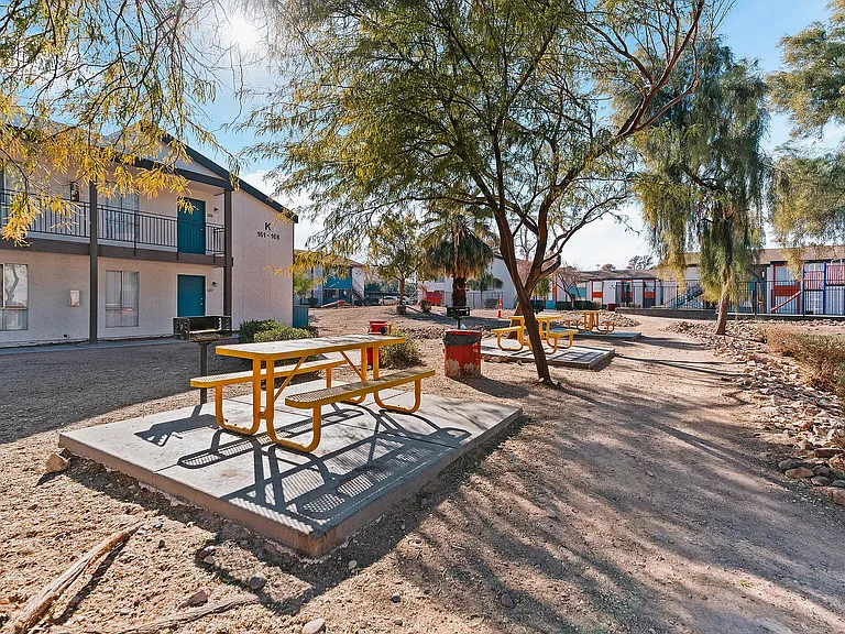 Picnic & BBQ Area