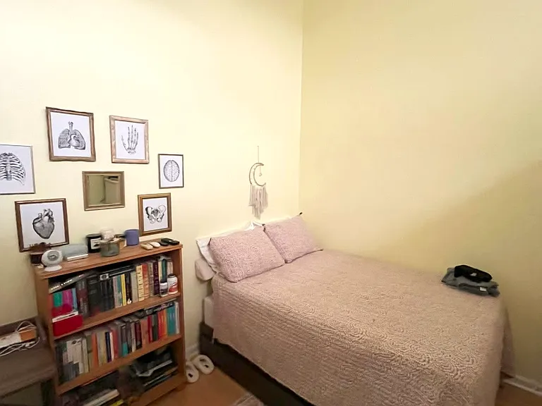 1134 1/2 Lombard St — Photo 11