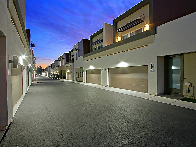 Luxana Apartments — Photo 12