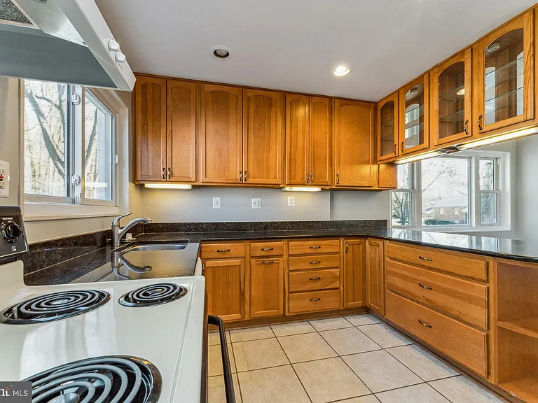5424 Ferndale St — Photo 16