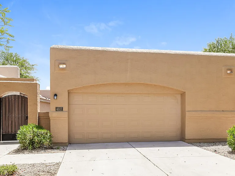 4517 E Rosemonte Dr — Photo 3
