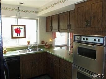 4th image of 323 Willowick Dr