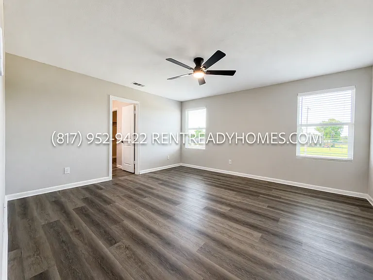 419 Covington Cv — Photo 12