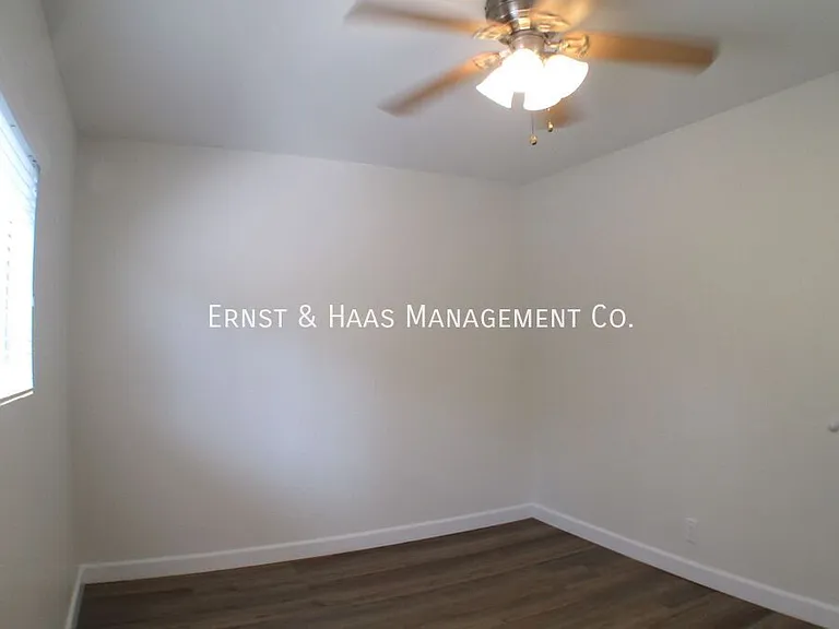 230 E Hullett St #1 — Photo 24