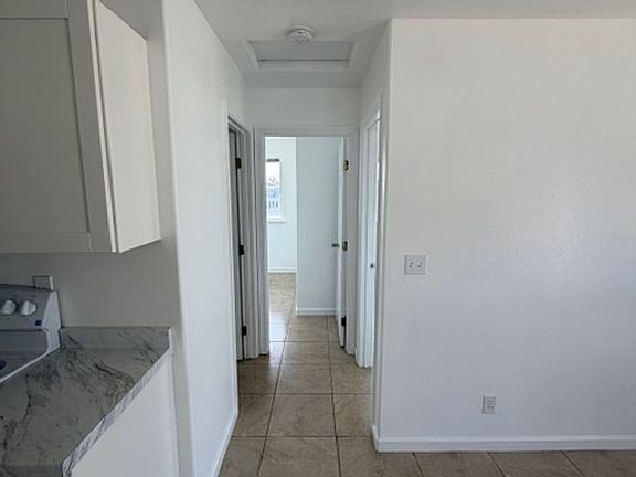 5th image of 419 Kanaloa Ave